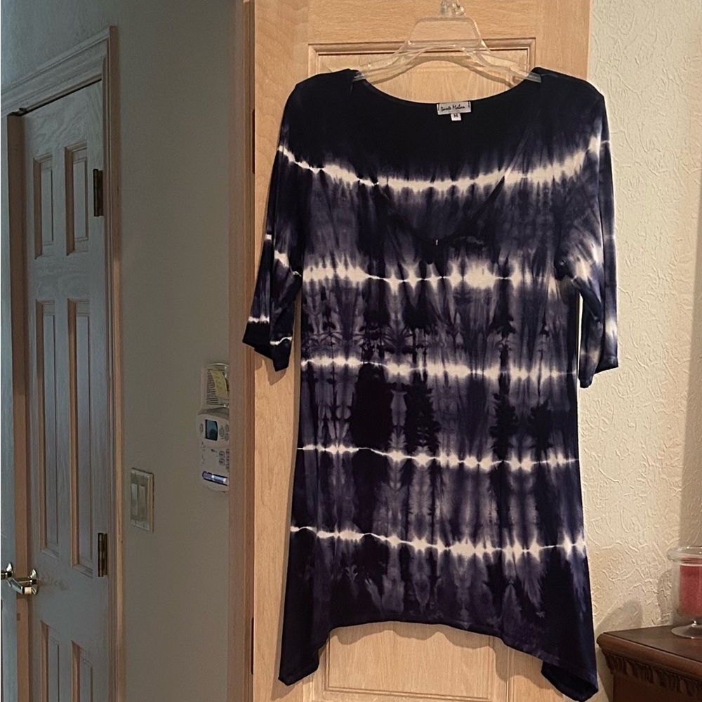 Tie-Dye Women's Top - Black and White